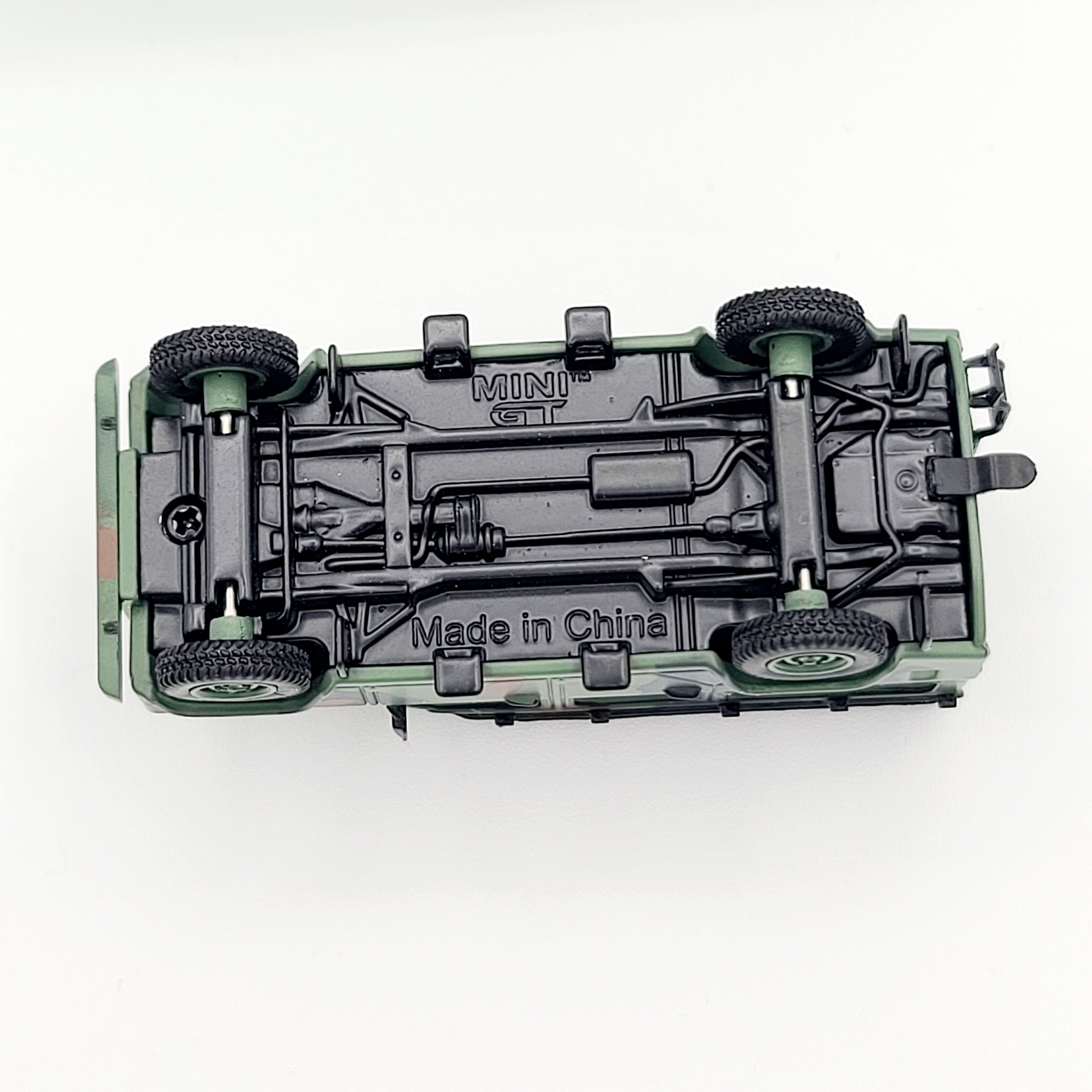 Mini GT Land Rover Defender 110 - 1:64, Military Camouflage (2021 Limited Edition)